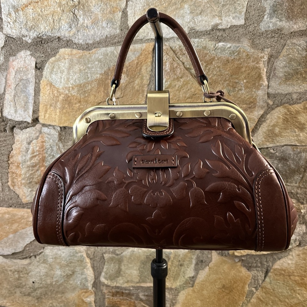 “Genuine leather embossed frame bag ✨ timeless dark academia classic”